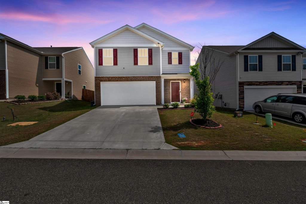 1808 Bridle Lane