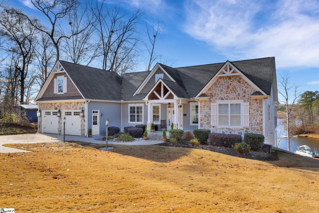 300 Lakecrest Drive