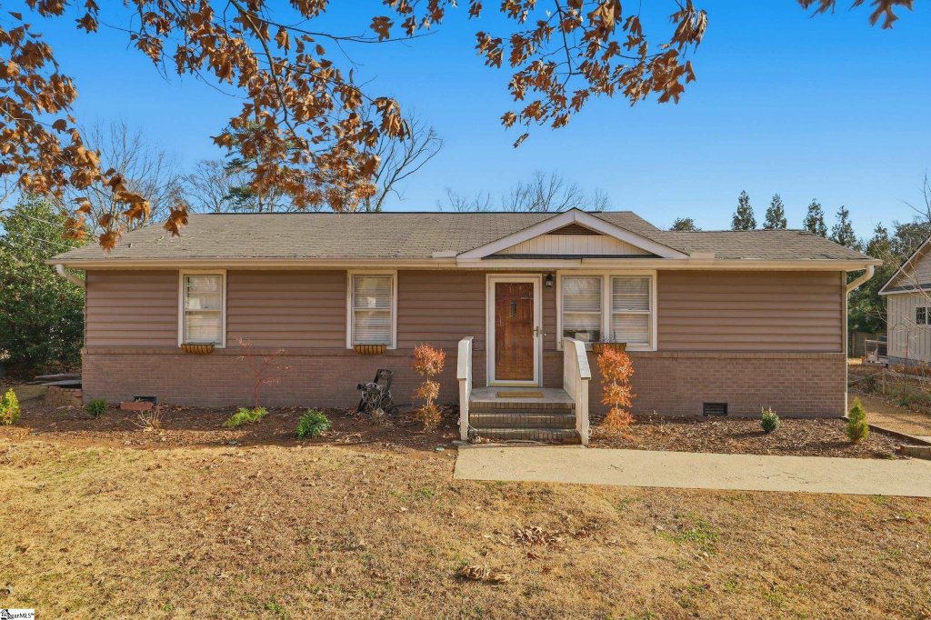 103 Fairlane Circle
