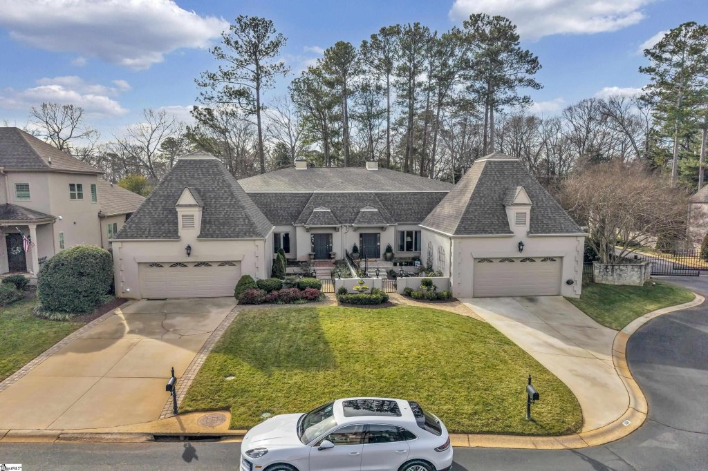 107 Castellan Drive