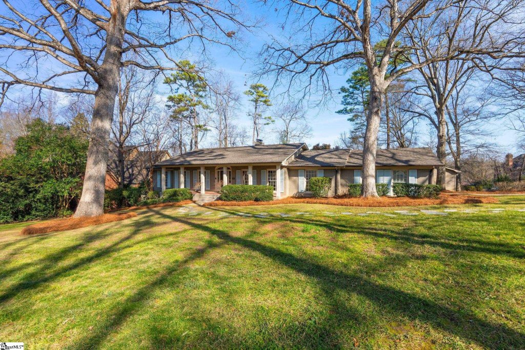 313 E Seven Oaks Drive