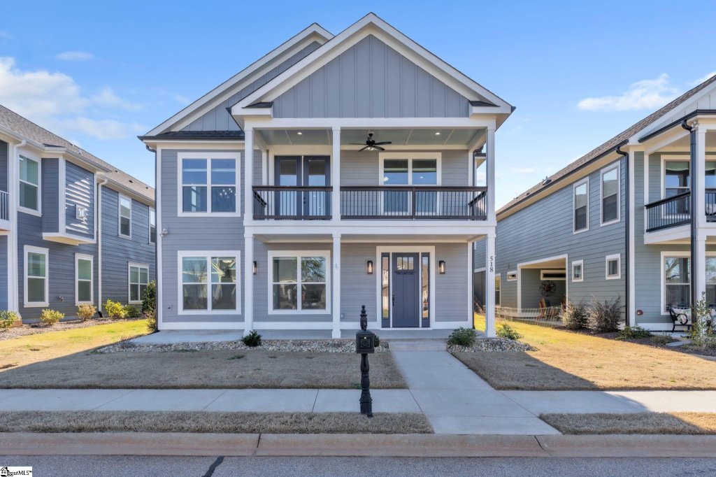 Stillwaters Of Lake Robinson, Taylors community