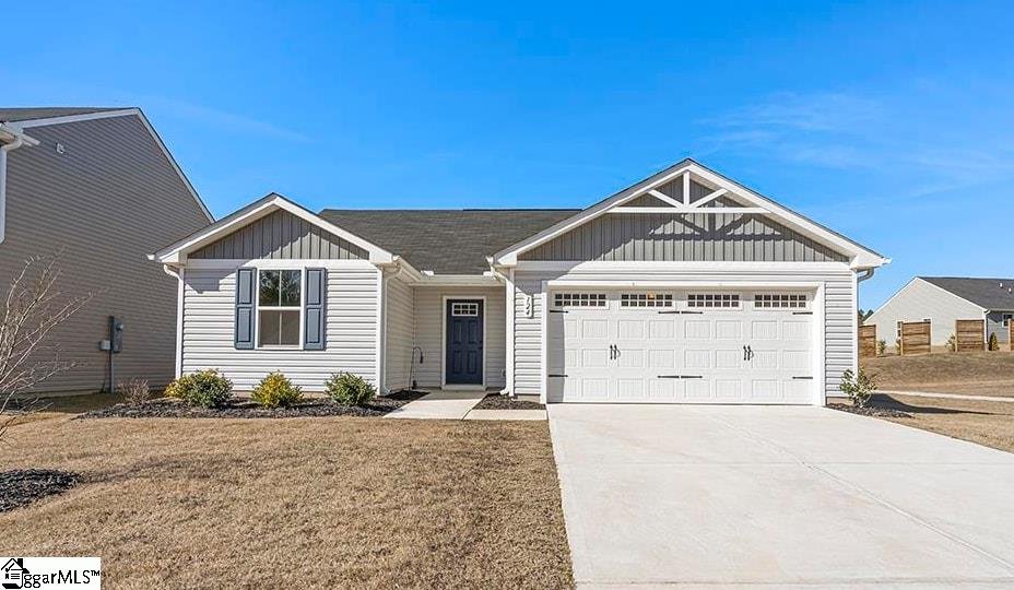 Hampton Woods, Clinton community