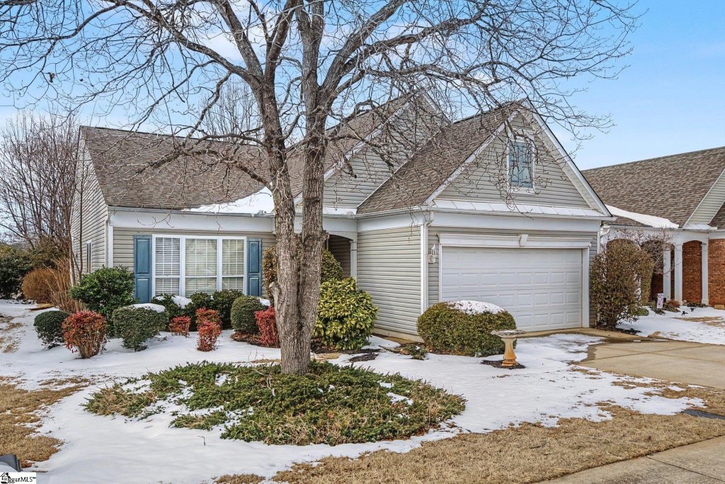 107 Saint James Place Drive