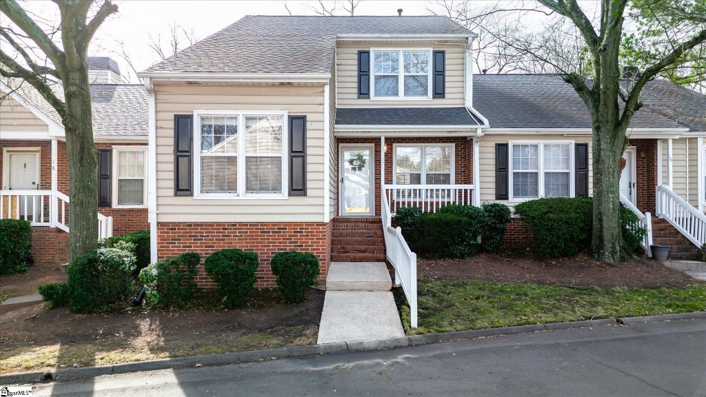 40 Wood Pointe Drive Unit #17