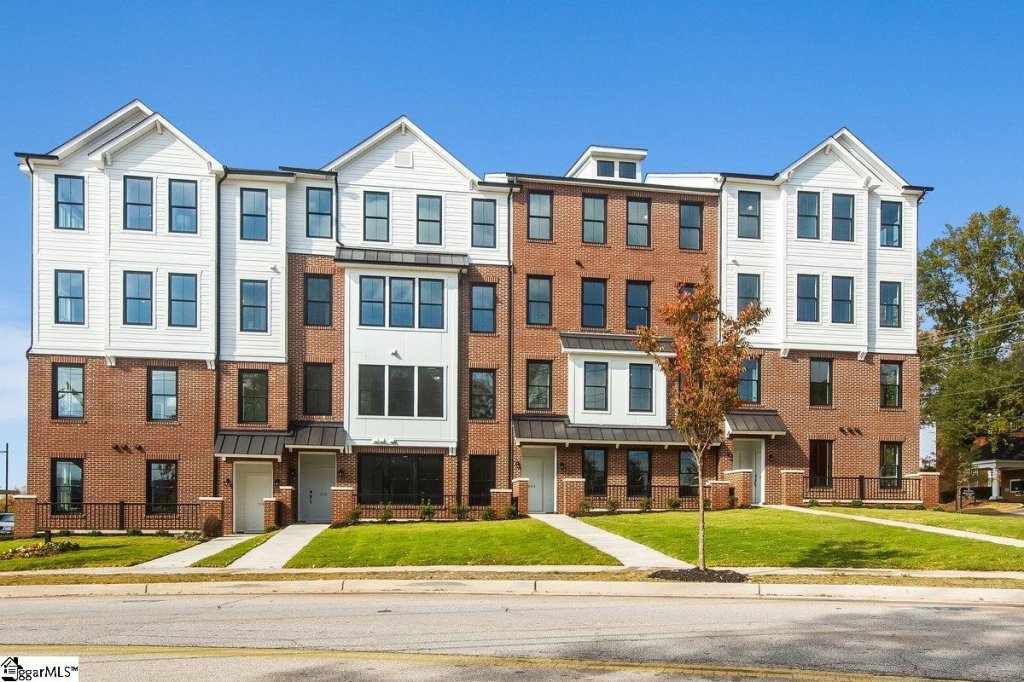 Mayberry Village, Greenville community