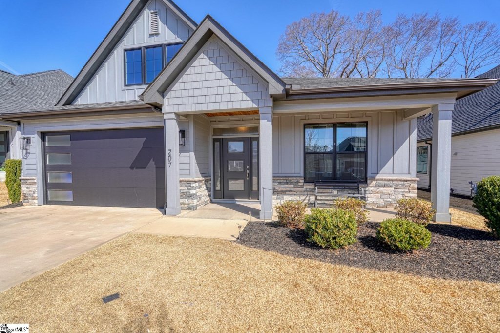 207 Nantallah Trail