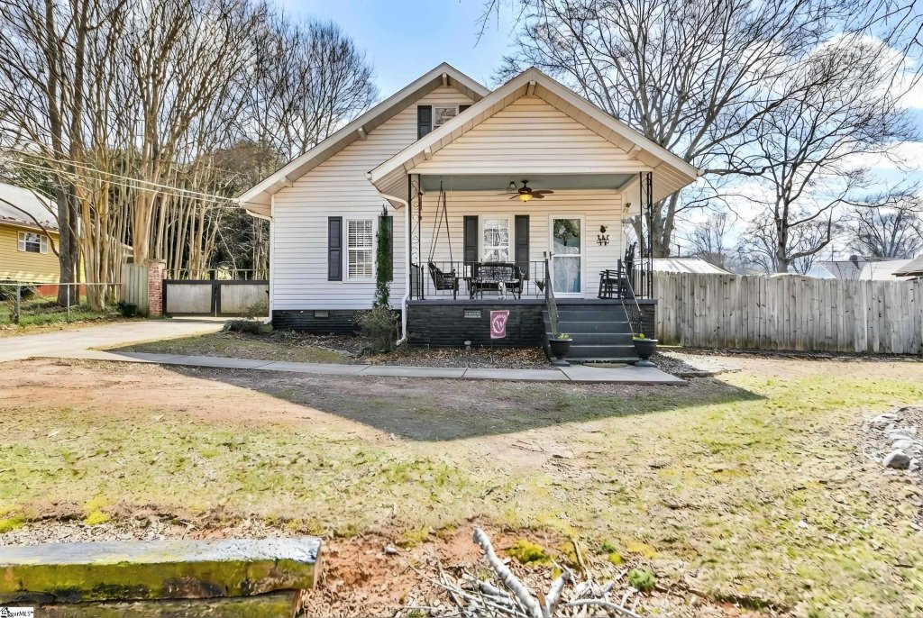 215 Beattie Street