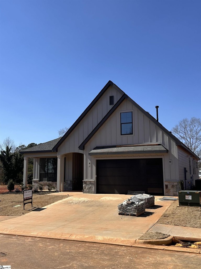 Hawk Haven, Greenville community