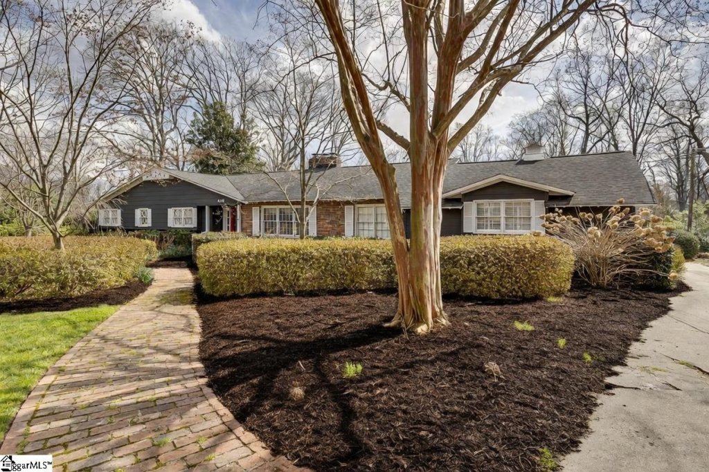 Botany Woods, Greenville community