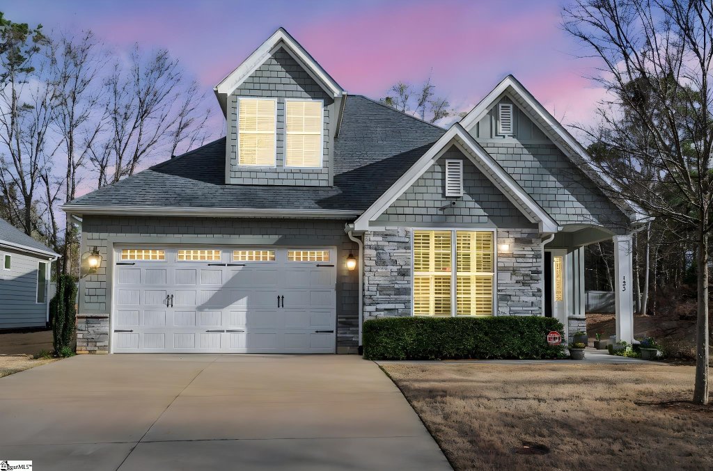 Ridgestone Cottages, Greenville community