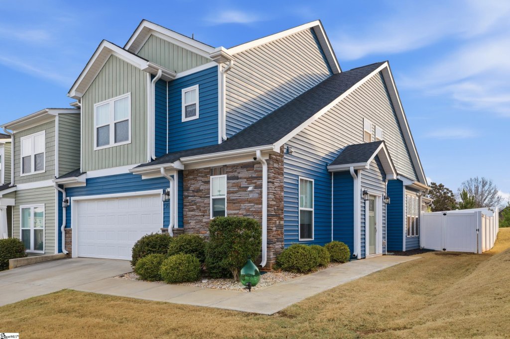 Sheffield Village, Easley community