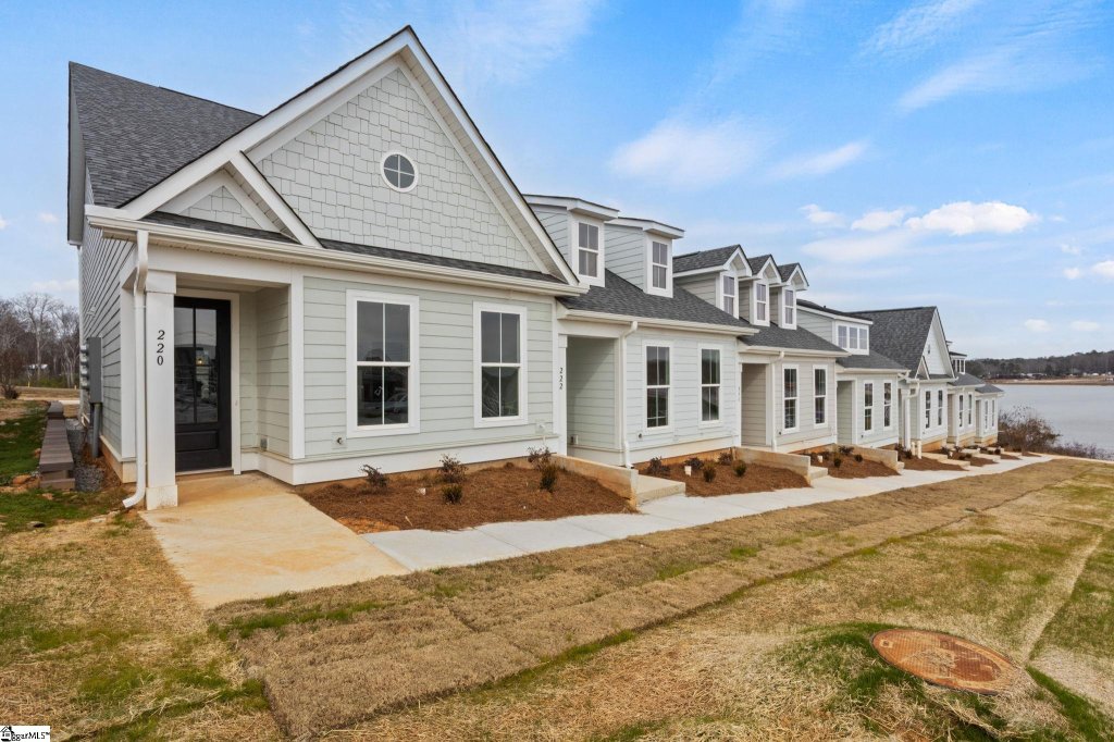 220 Lake Greenwood Boulevard