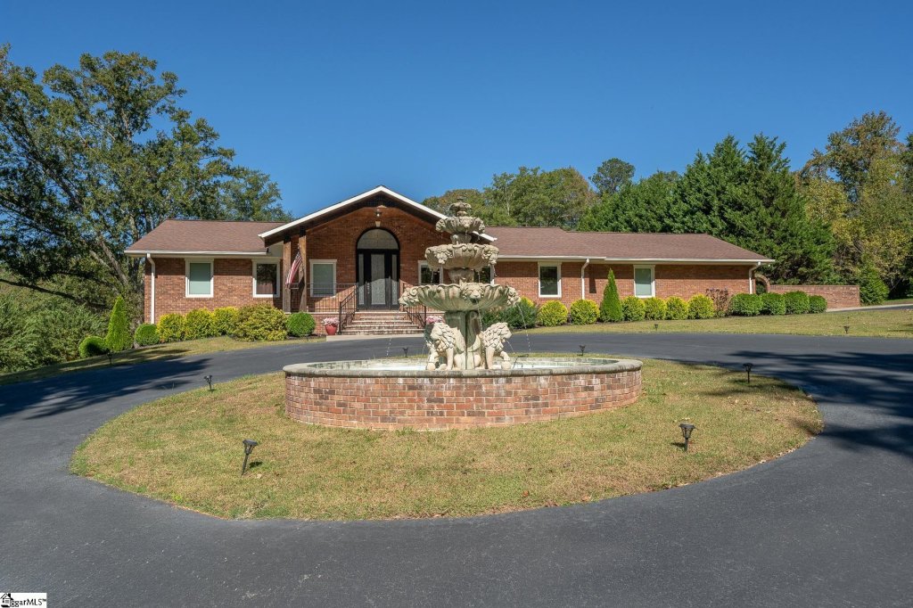 Meadowbrook Farms, Inman community
