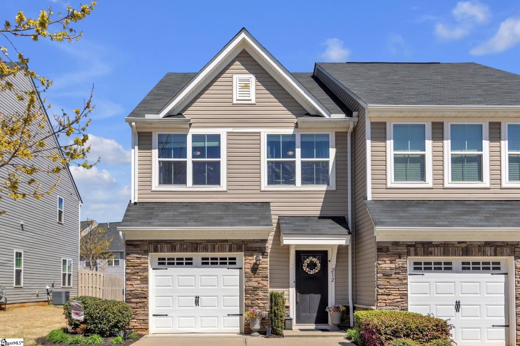 212 Clearwood Drive
