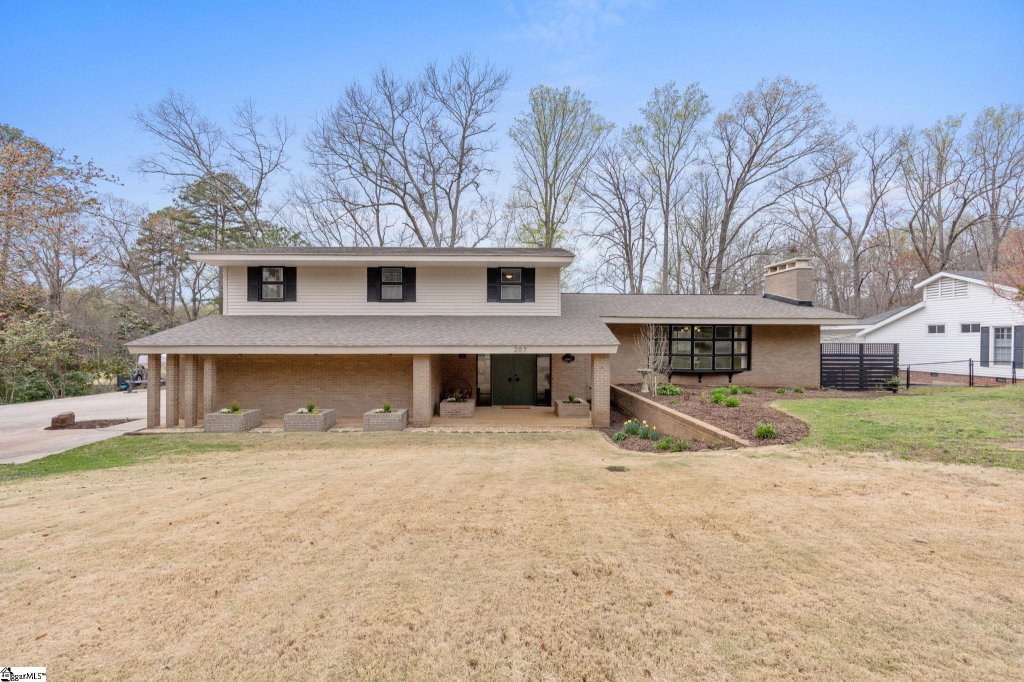 207 Asbury Circle