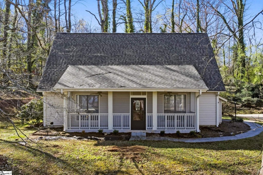 Coleman Heights, Travelers Rest community