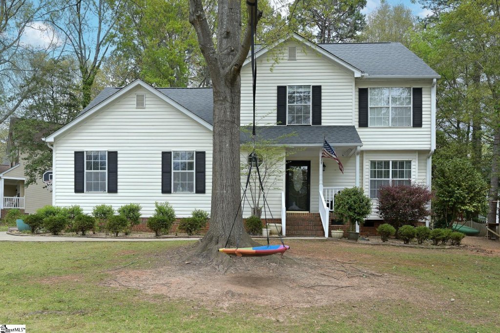 Gresham Woods, Simpsonville community