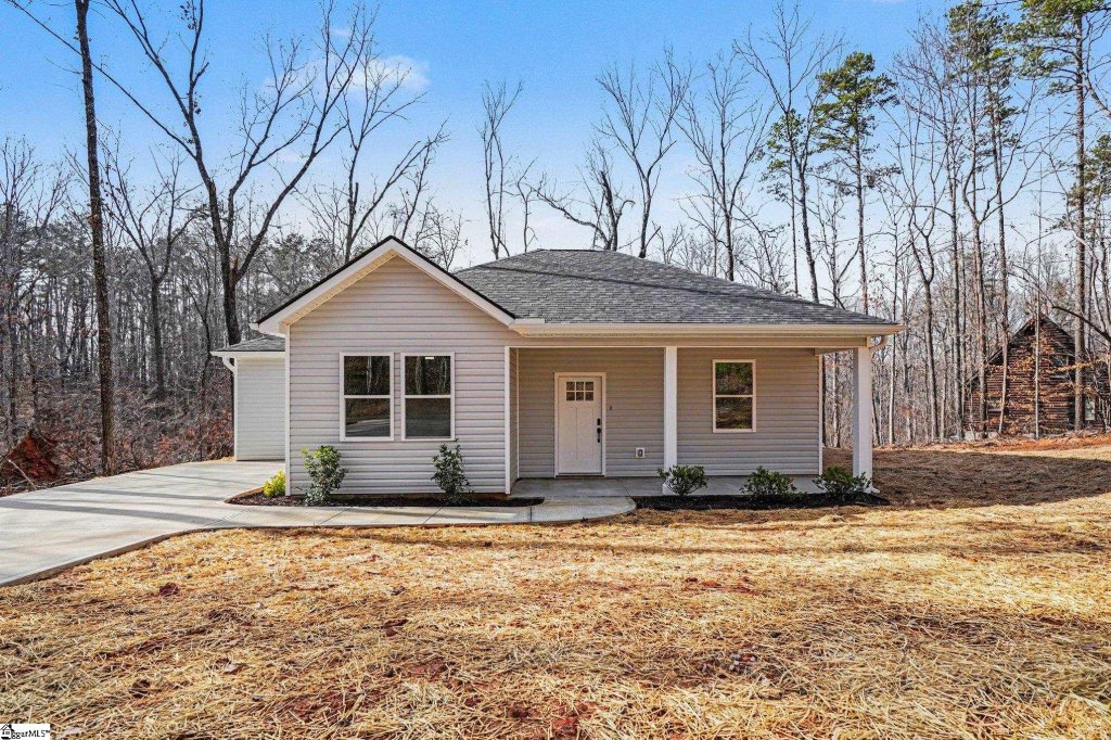 152 Quail Hollow Circle