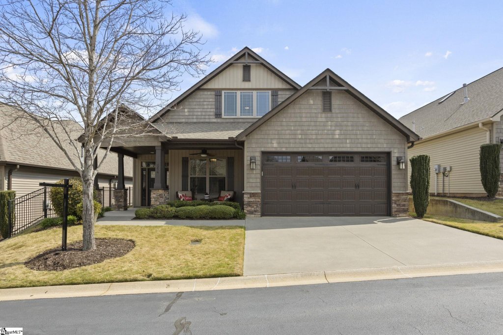 Greystone Cottages, Greer community
