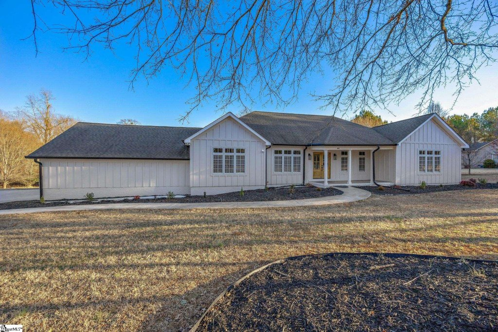 Sweetbriar, Greer community