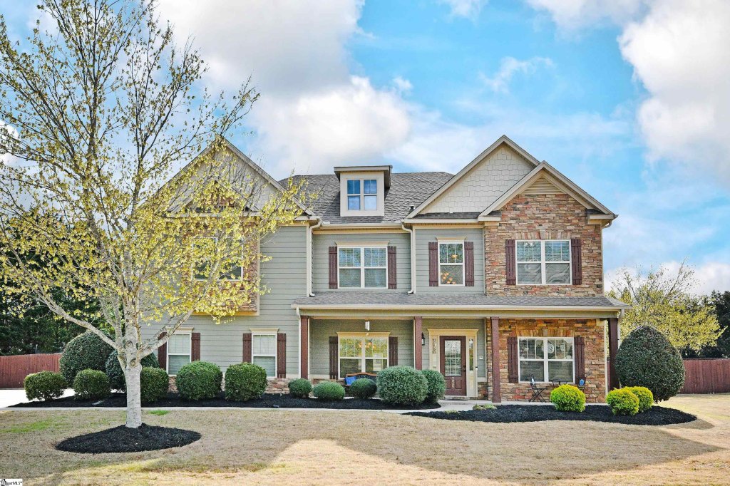 Chandler Lake, Simpsonville community