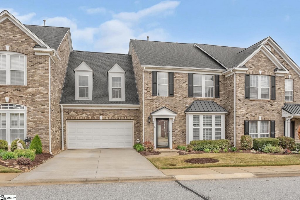 15 Everleigh Court