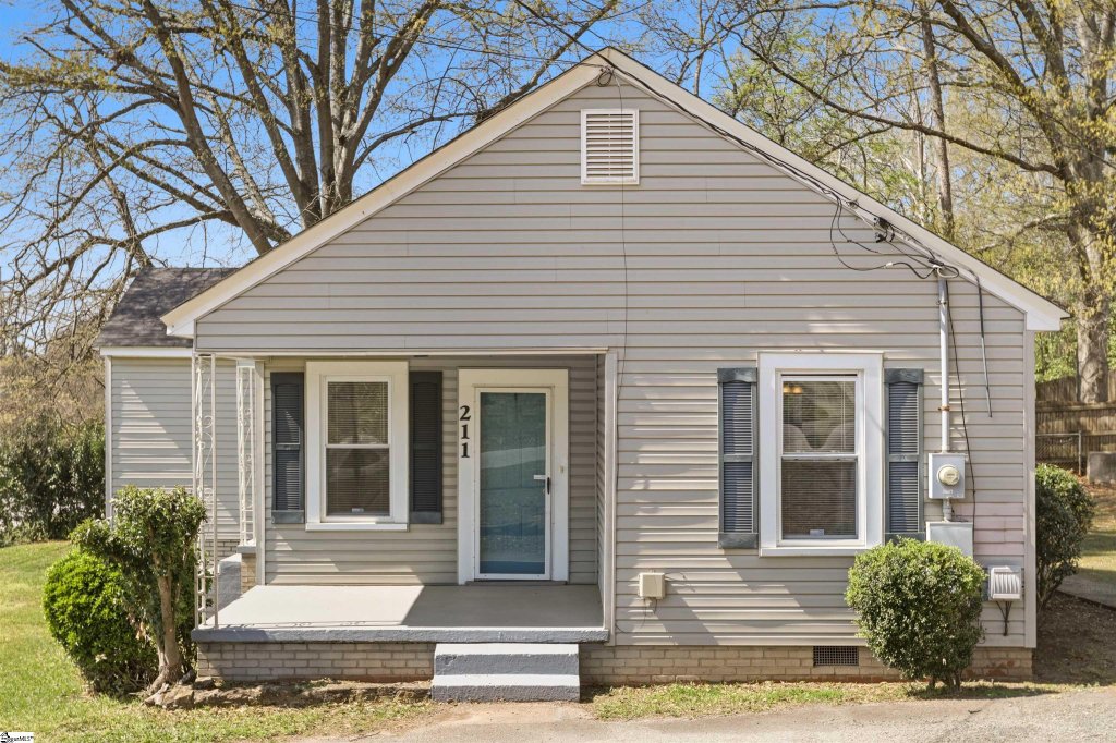 Dixie Heights, Greenville community