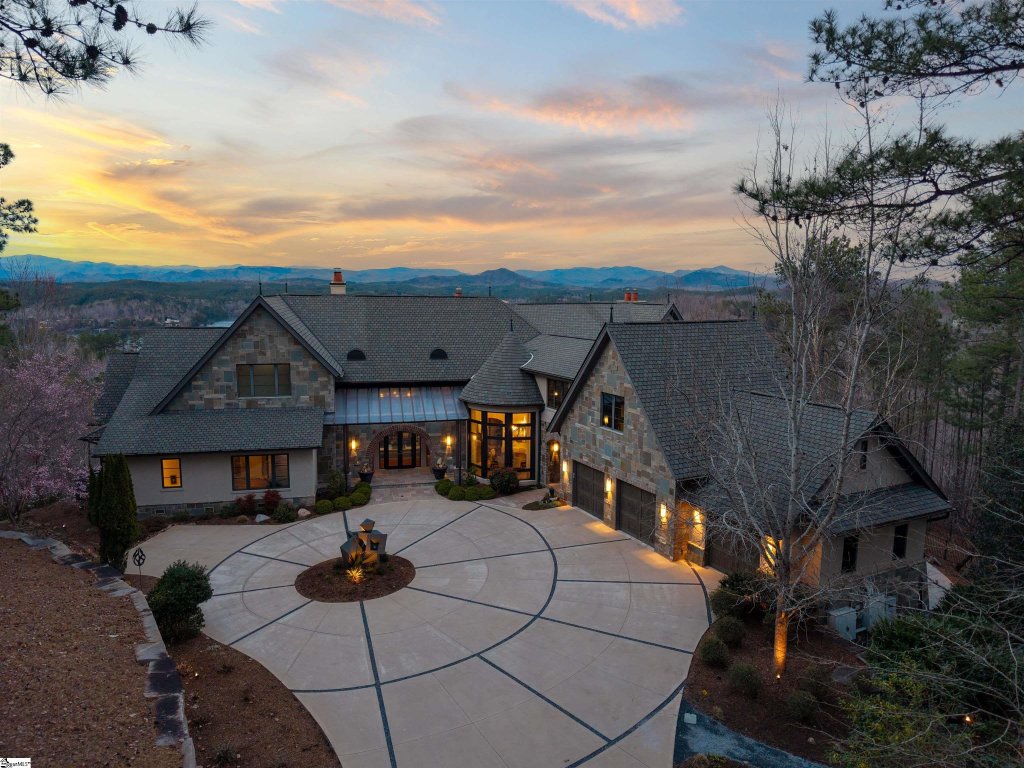 125 Scenic Crest Way