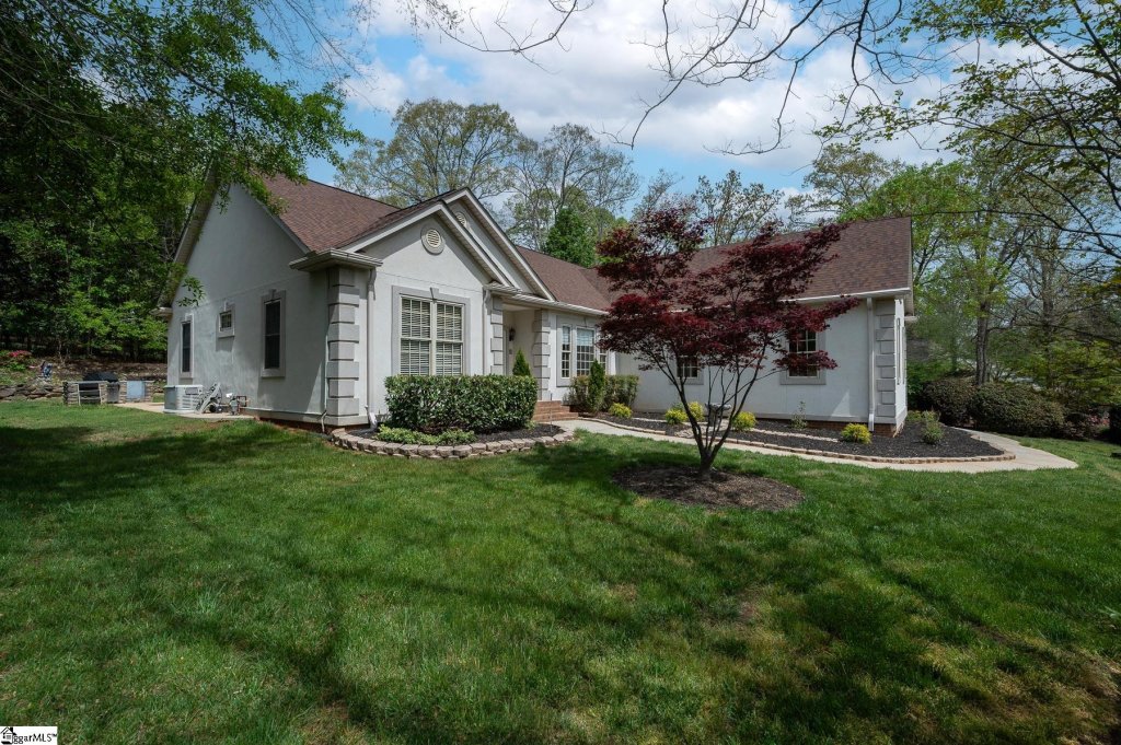 208 Glen Meadows Drive