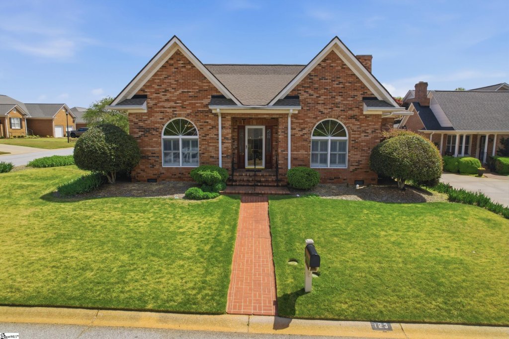 Windstone, Greenville community