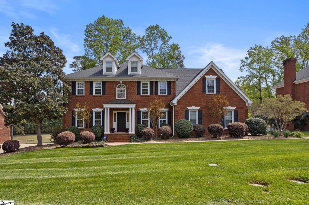 302 Ledgewood Way
