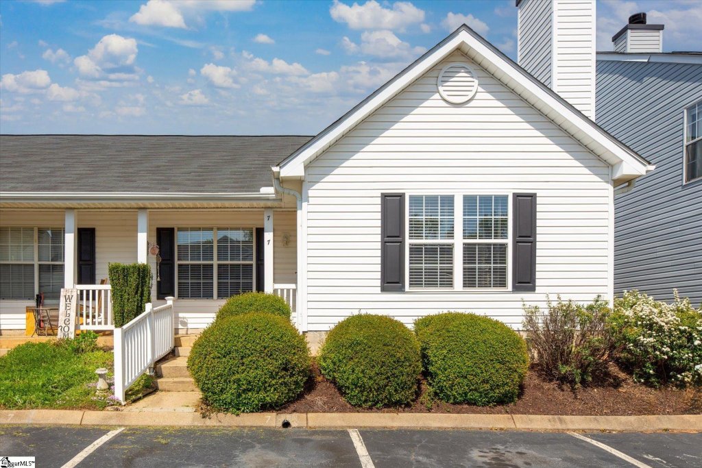 7 Hammett Grove Lane
