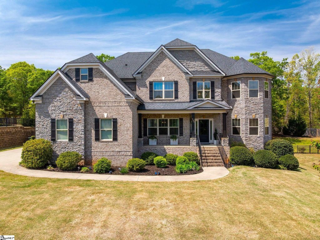 235 Tuxedo Lane