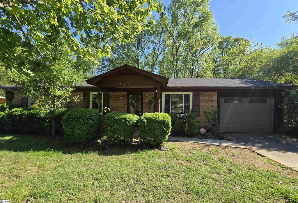 209 Bluff Drive