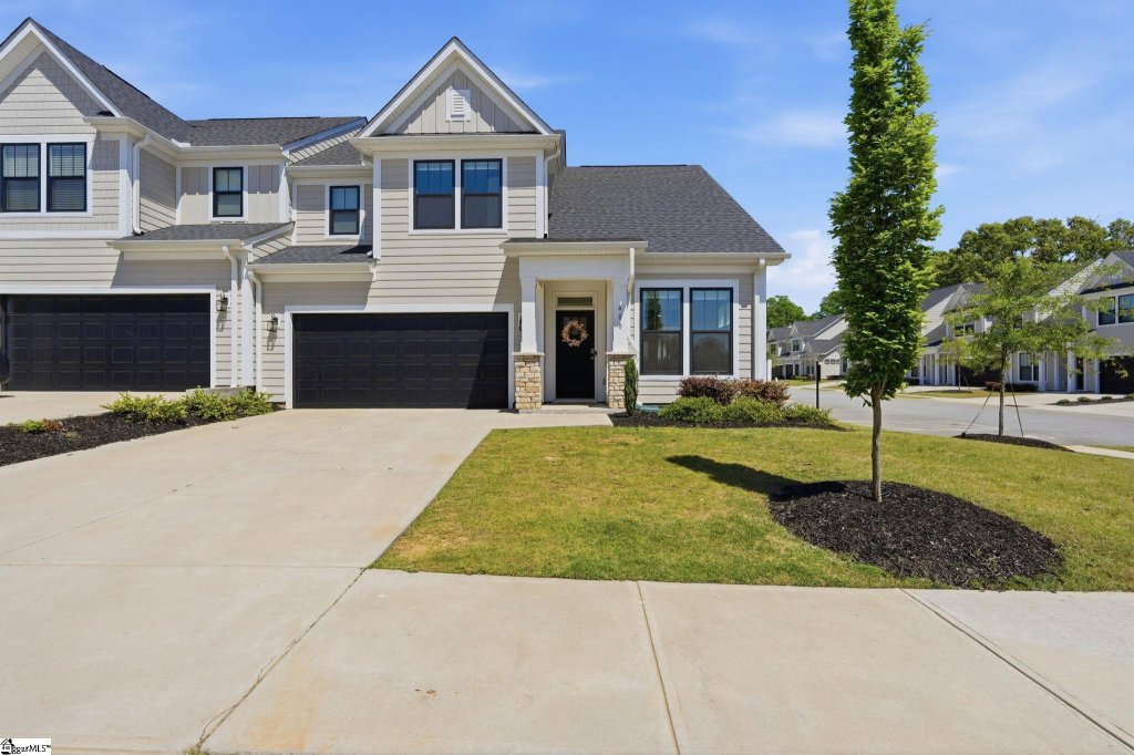 400 Water Garden Place