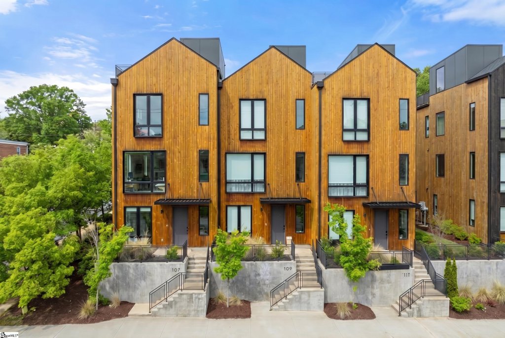 Norden On Stone, Greenville community