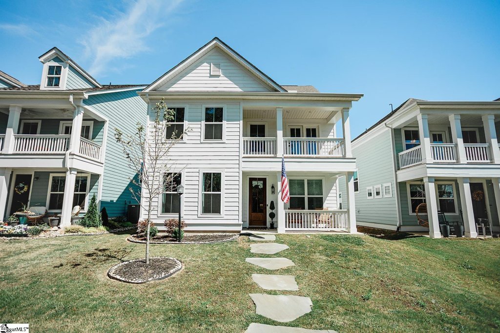 8 Toynbee Drive