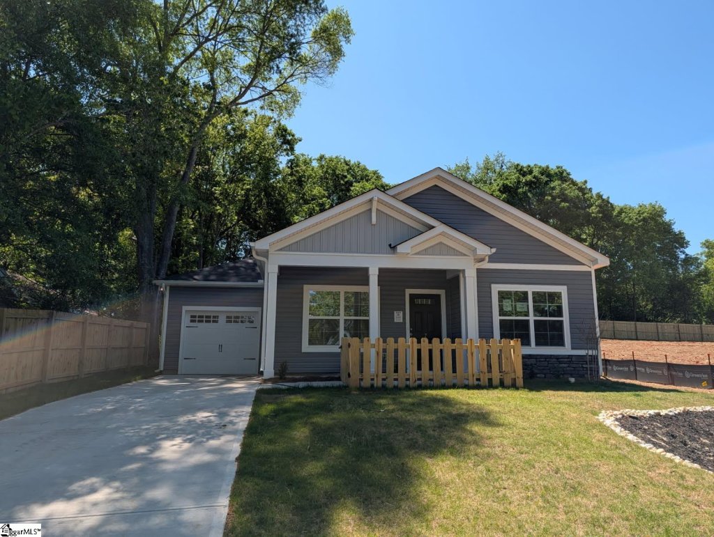 7 Iola Street