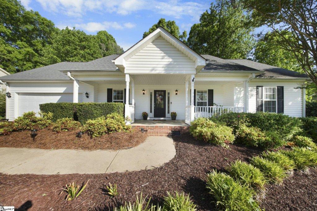 Lightwood Farms, Woodruff community