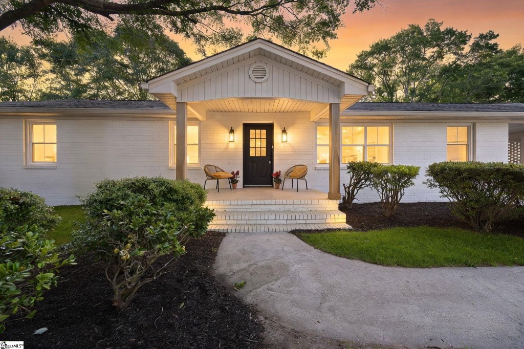 Wellington Green, Greenville community