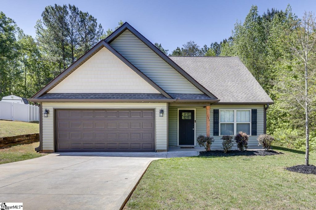 Liberty Ridge, Liberty community