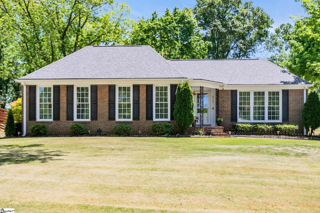 Mountainbrook, Greenville community
