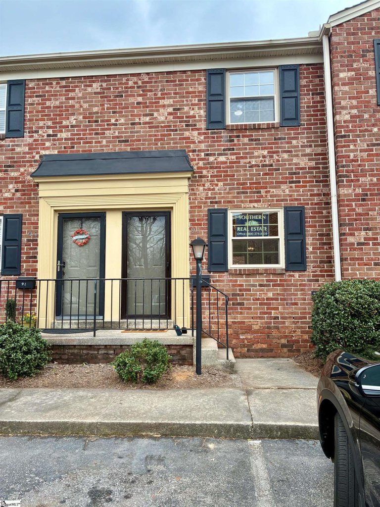 2530 E North Street #9J