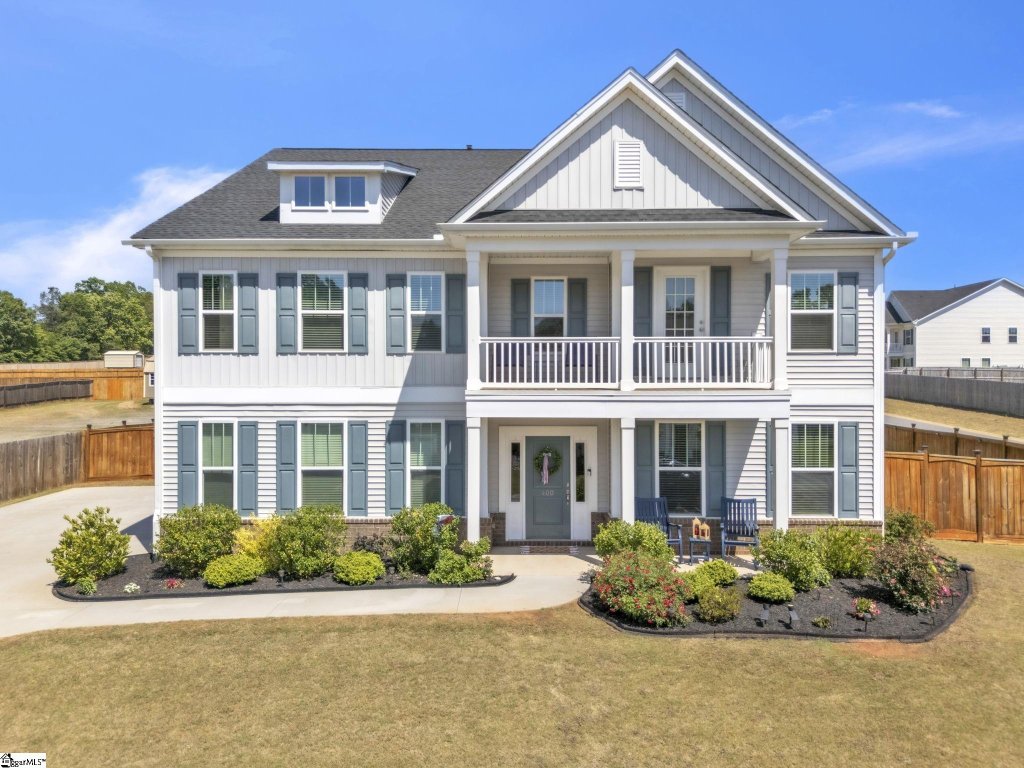 400 N Oak Crest Drive