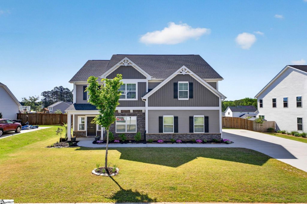 307 Valley Oak Drive
