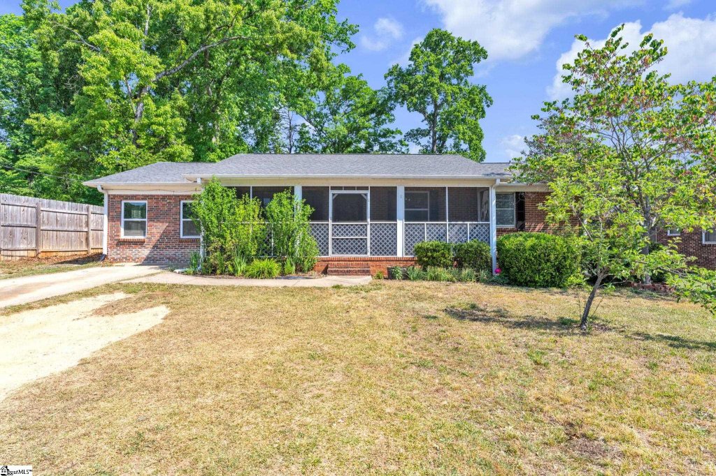 2601 E Lee Road