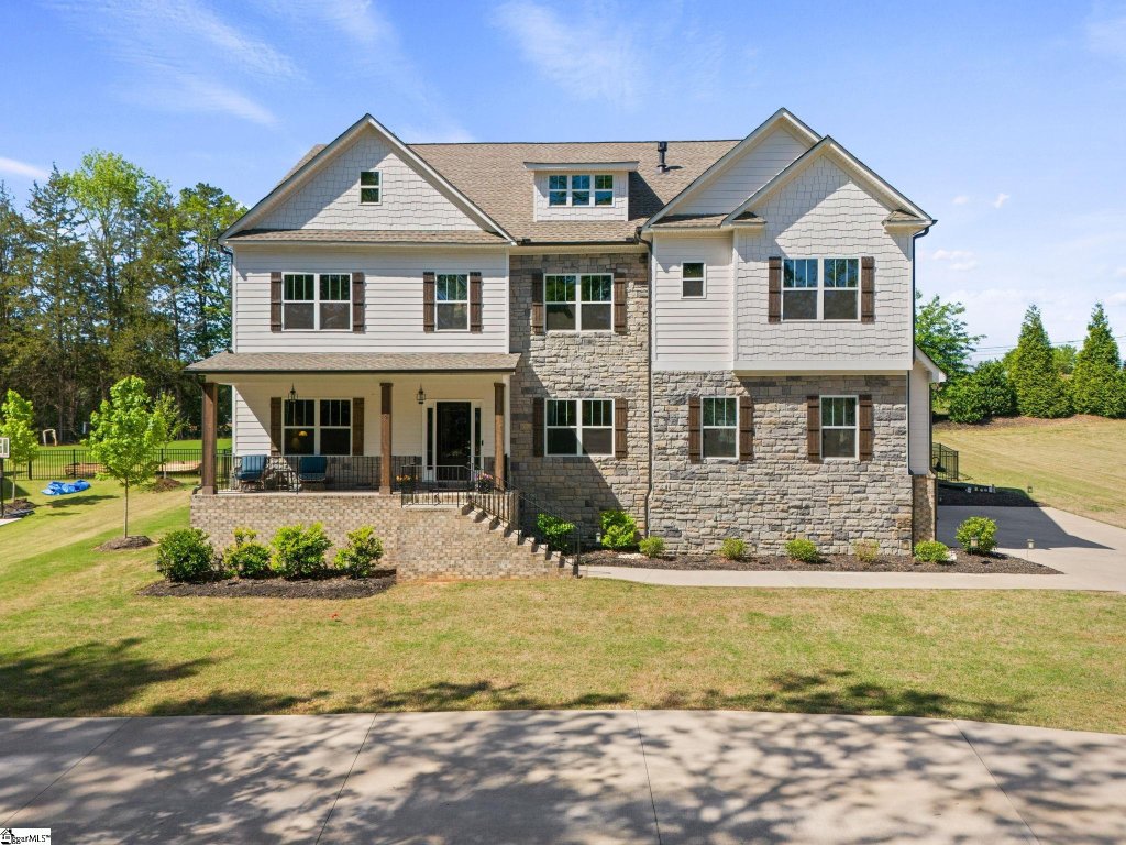Upland Farms, Simpsonville community