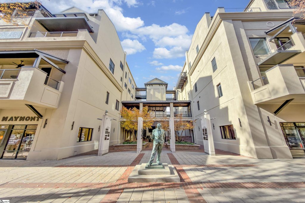 Noma Flats, Greenville community