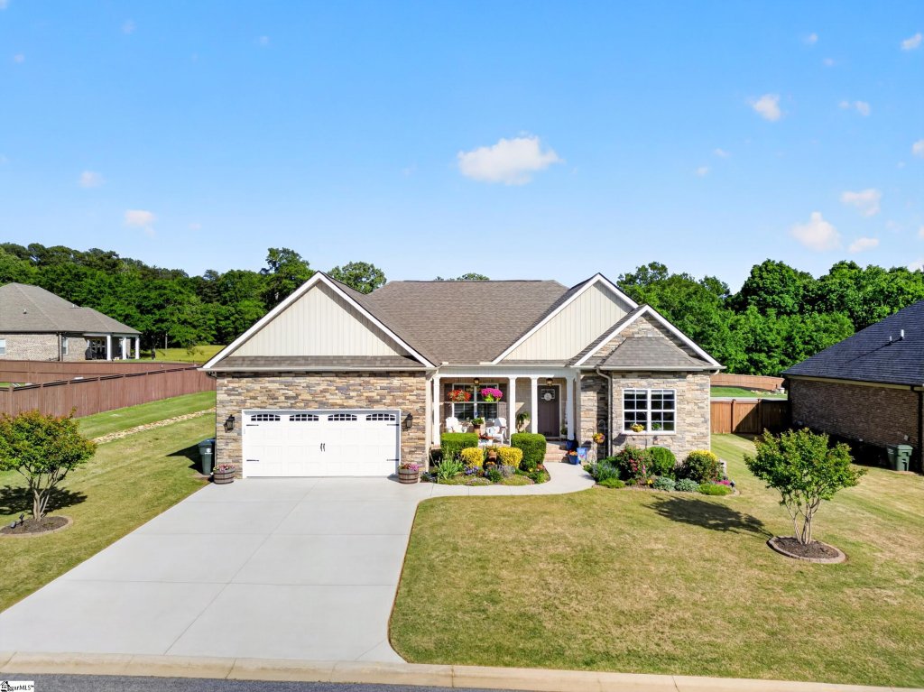 205 Cedar Knoll Way
